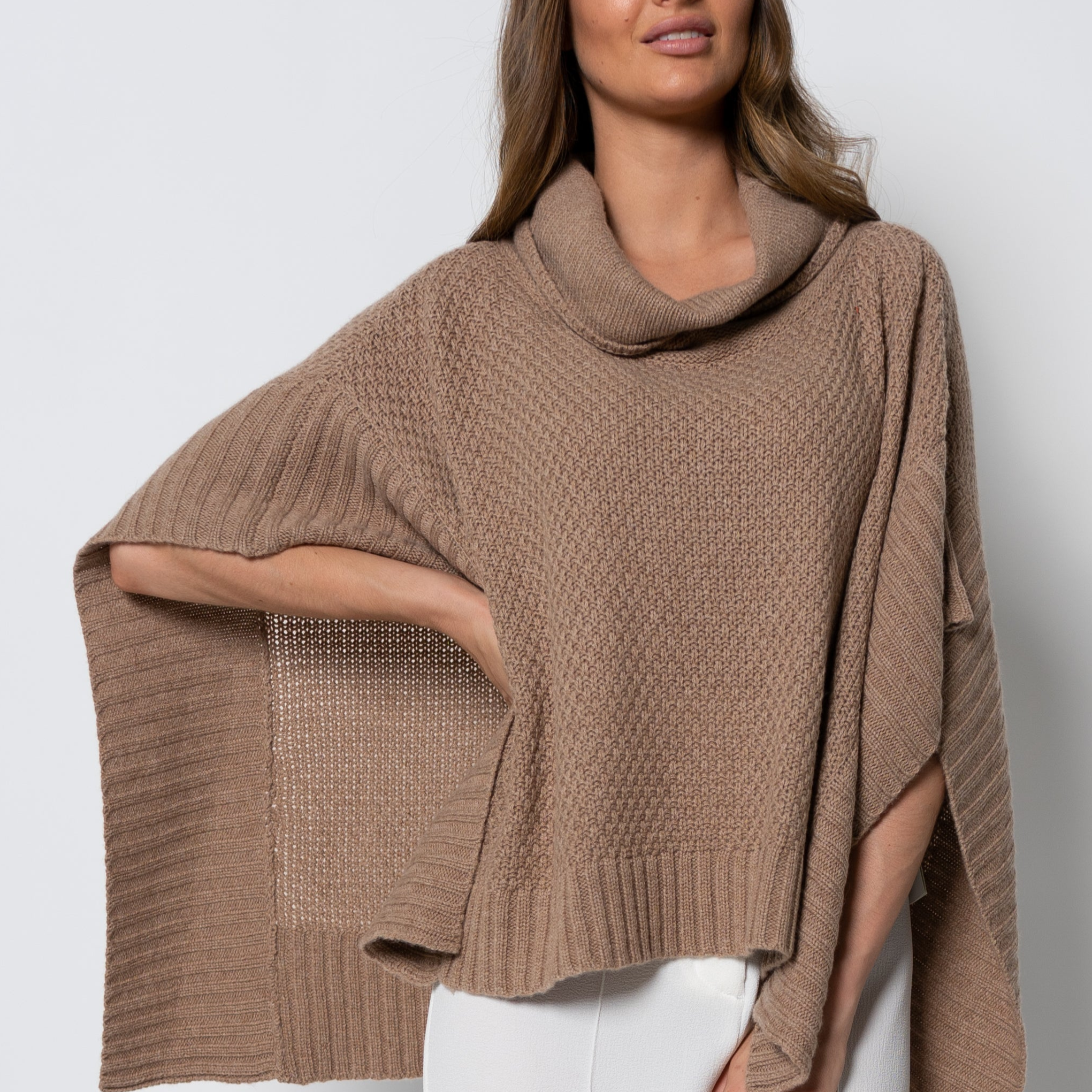 Elly Poncho