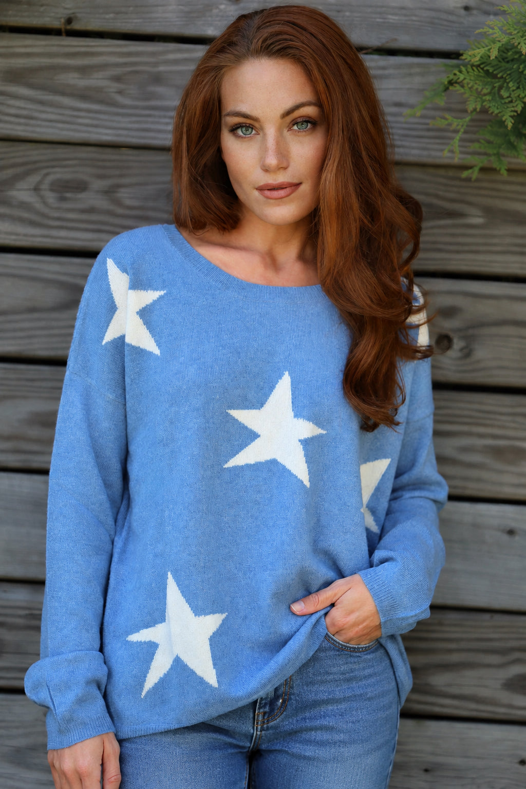 ISLEFIELD Star Crewneck sweater in Denim/Sand, star intarsia pattern, soft cashmere knit, crew neck design.