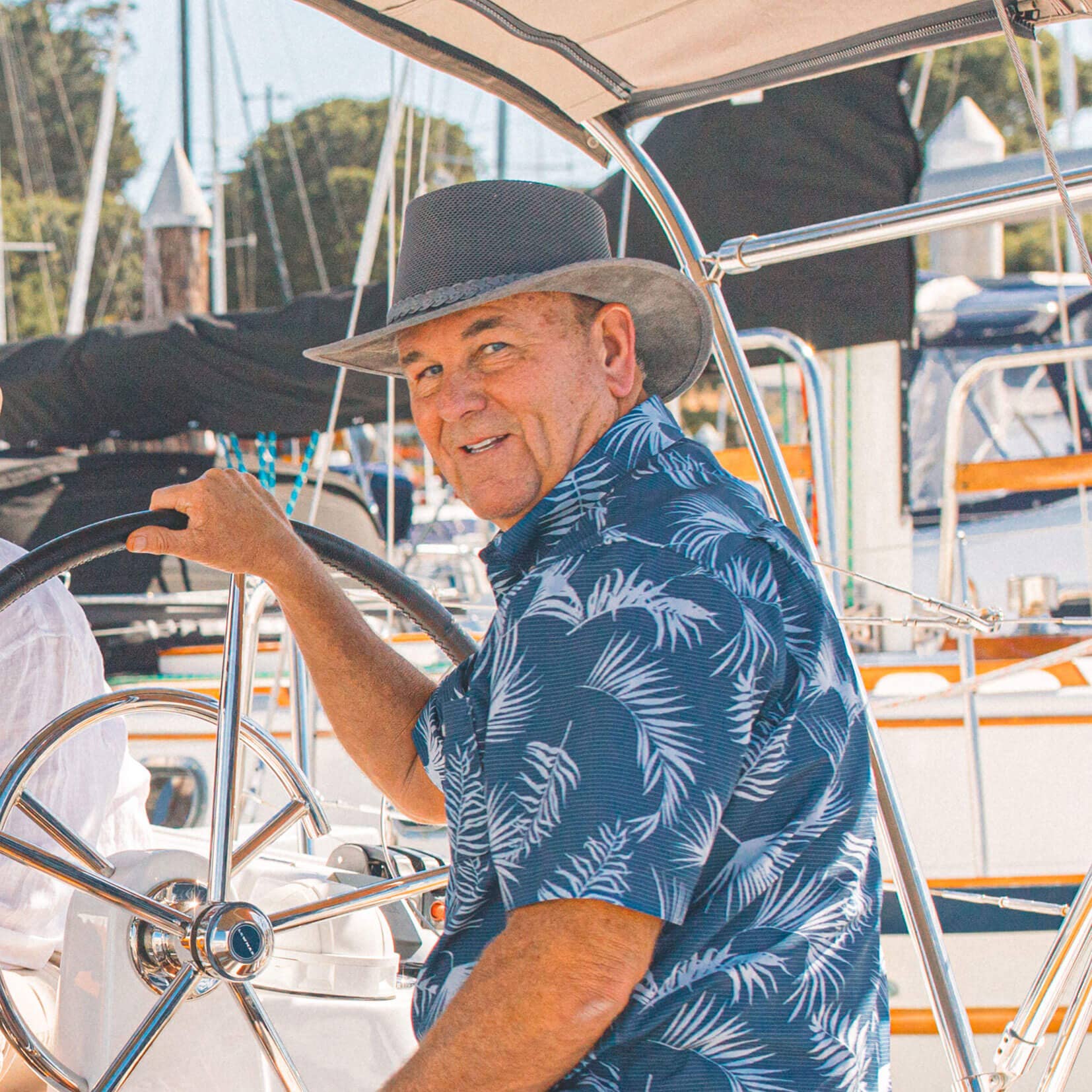 ISLEFIELD Crusher Breeze Outback Hat with wide brim and breathable design, ideal for outdoor sun protection and casual wear