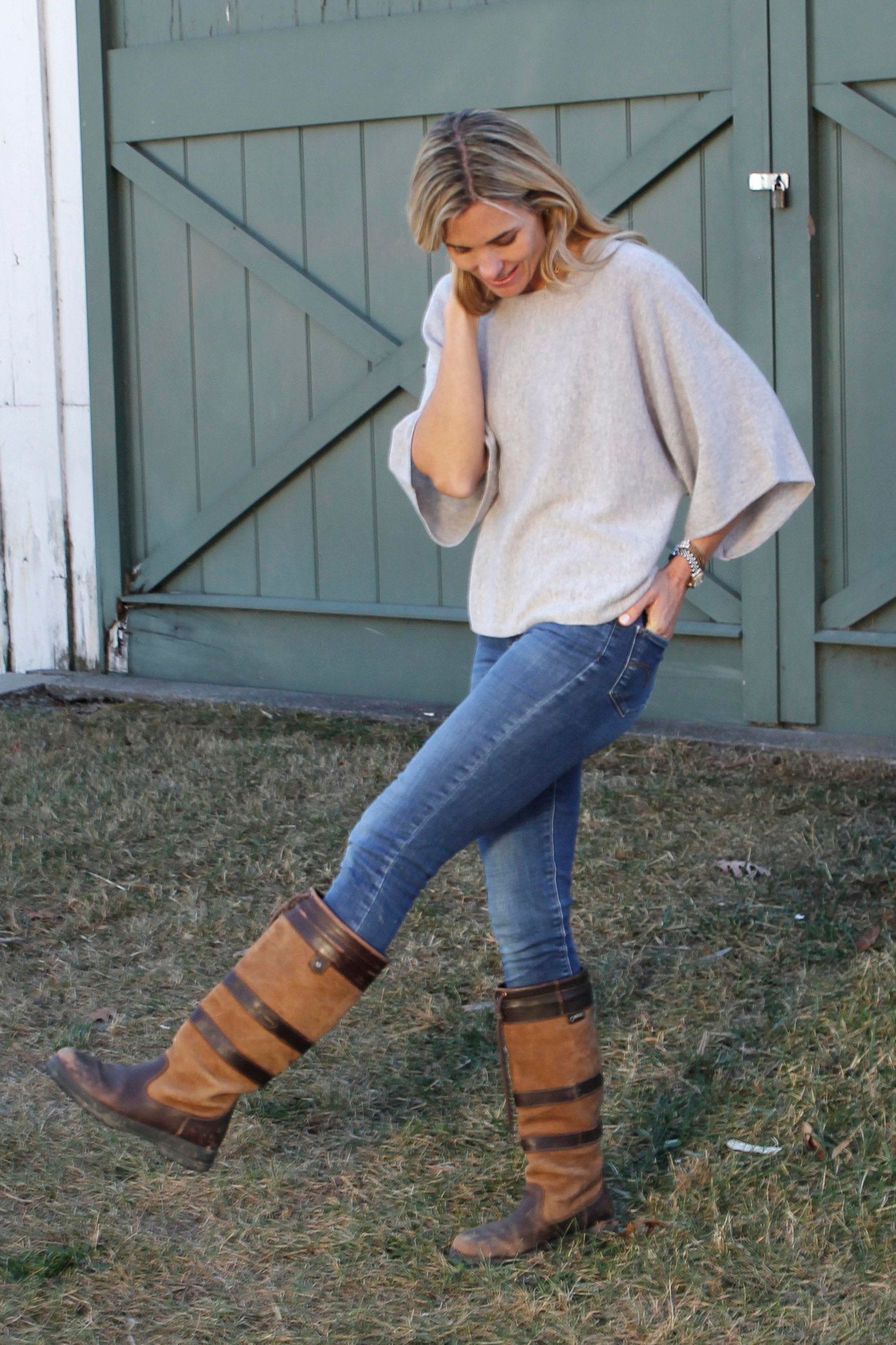 Islefield Belle’s Sweater pullover featuring a cozy knit design in soft, neutral tones, displayed on a mannequin.